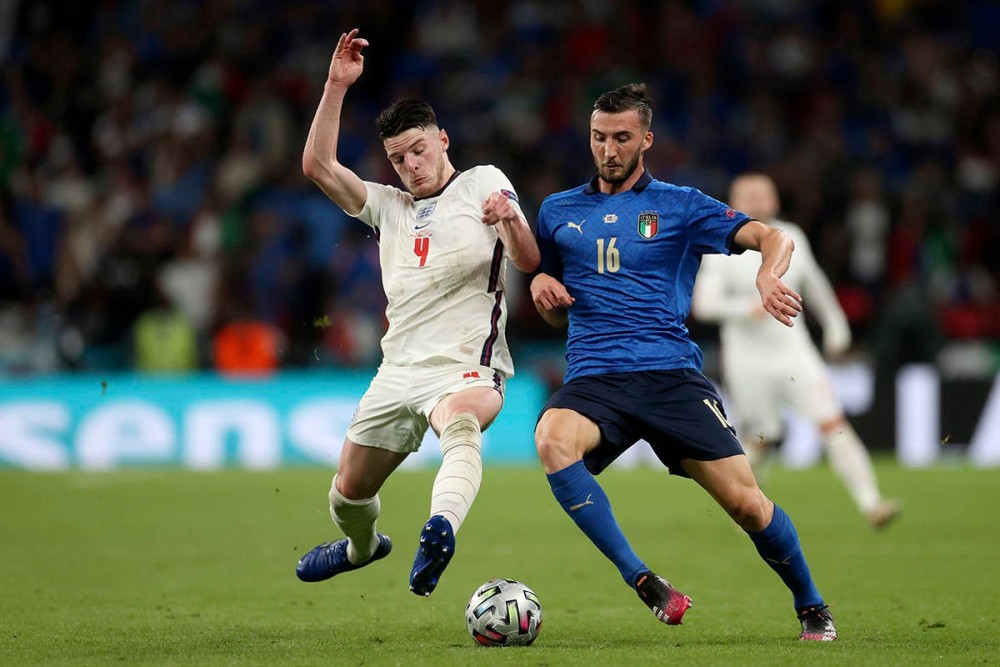 澳客官网登录网址-罗马队员合作默契，攻守兼备取得胜利(罗马队员合作默契,攻守兼备取得胜利的原因)