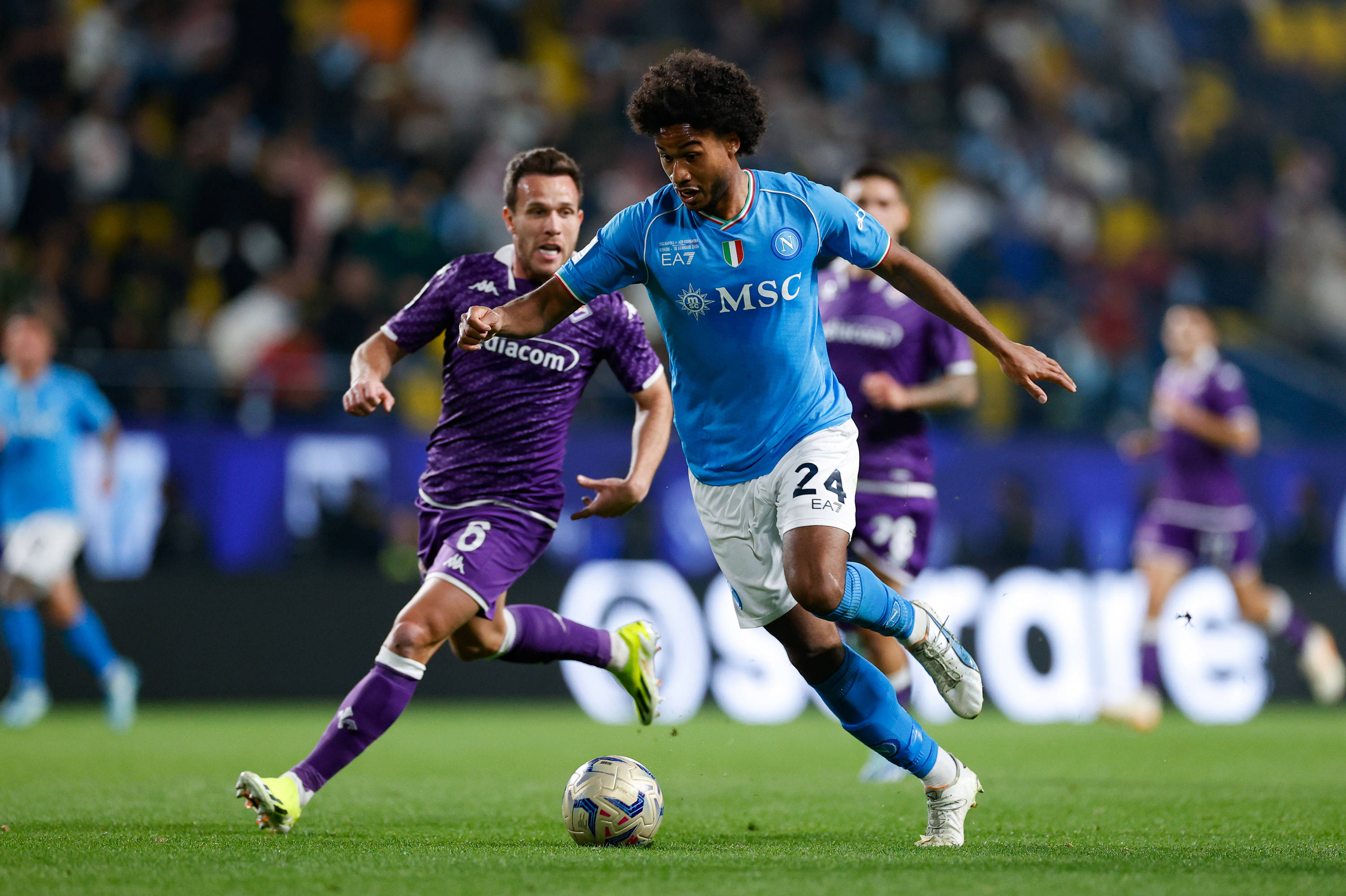 澳客平台-佛罗伦萨前锋重伤报销,球队急需替补