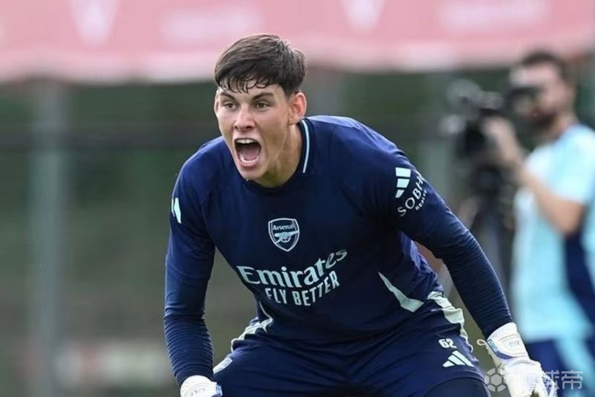 澳客娱乐-阿森纳门将连续扑救,表现稳定护住球门