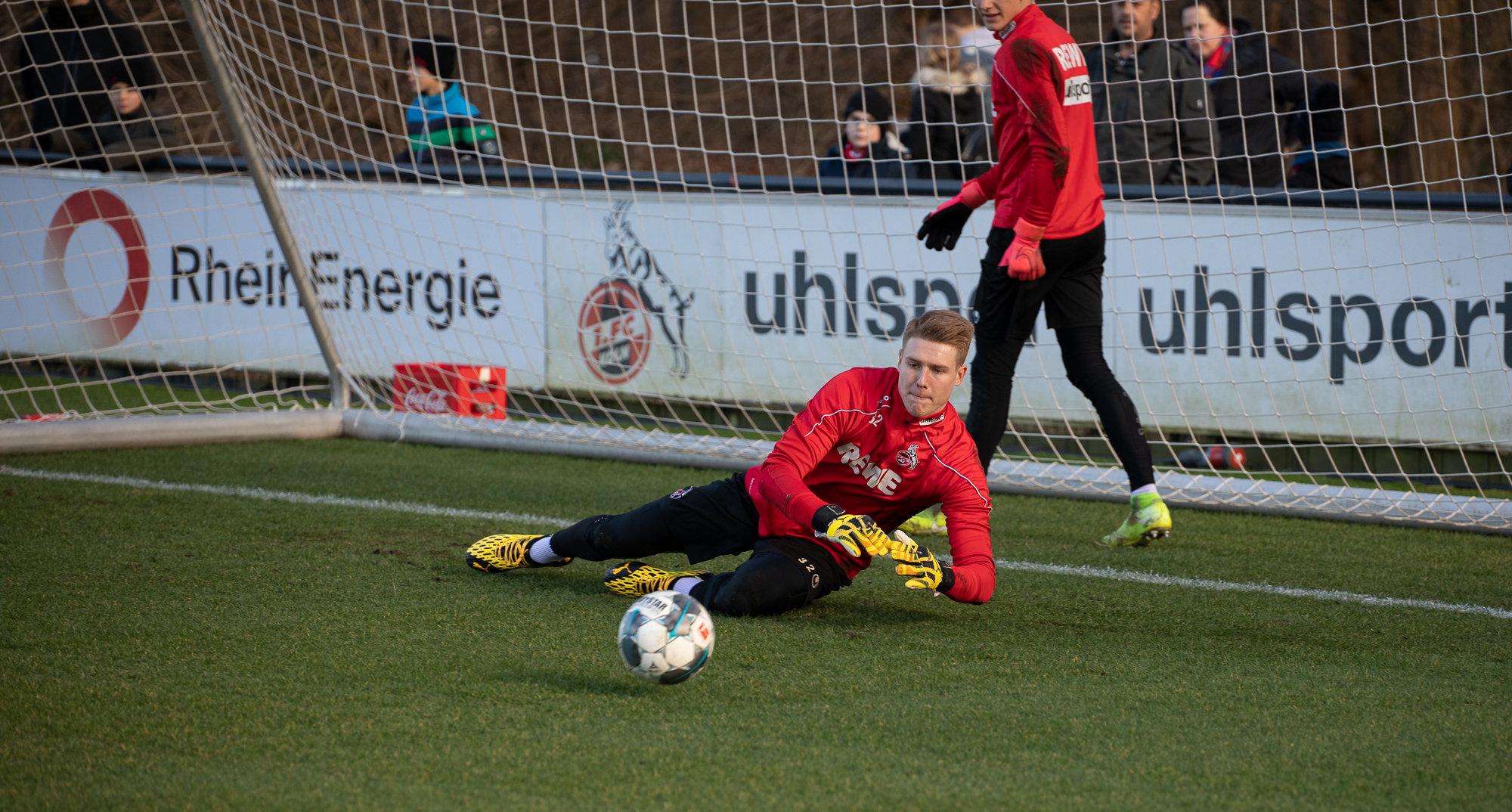 澳客网页版-关于沙尔克04输球不断,降级形势严峻的信息