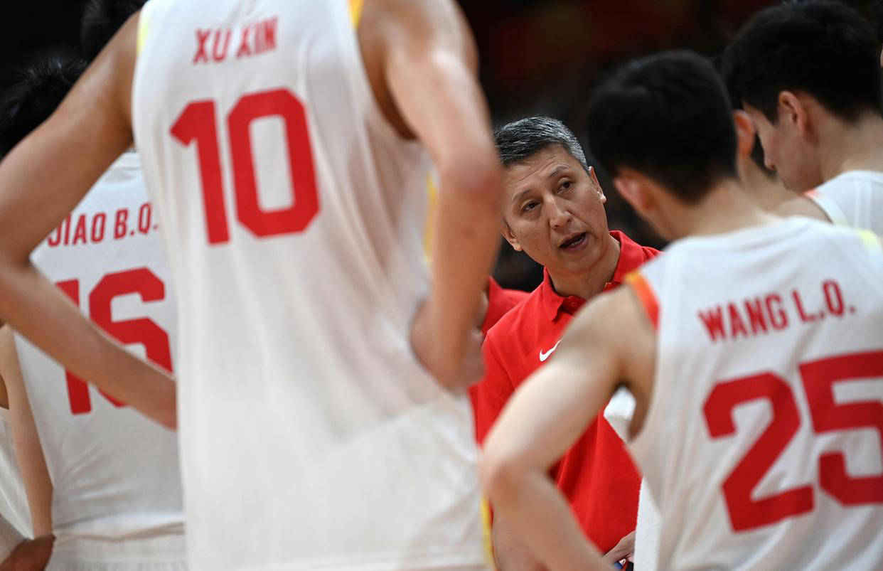 澳客网页版登录入口-篮球比赛中惊险经过,胜负悬而未决