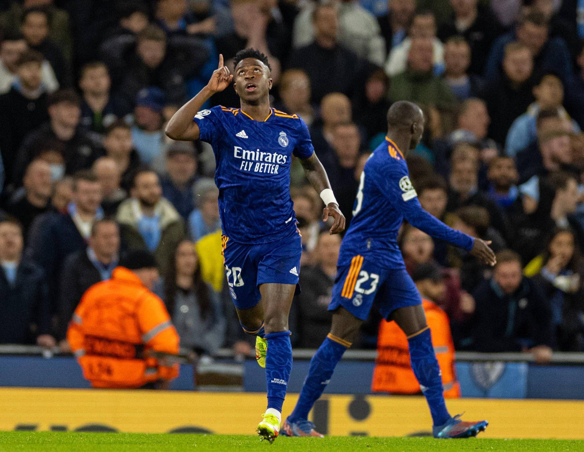 澳客下载-皇马逆转晋级,半决赛成绩亮眼鼎盛