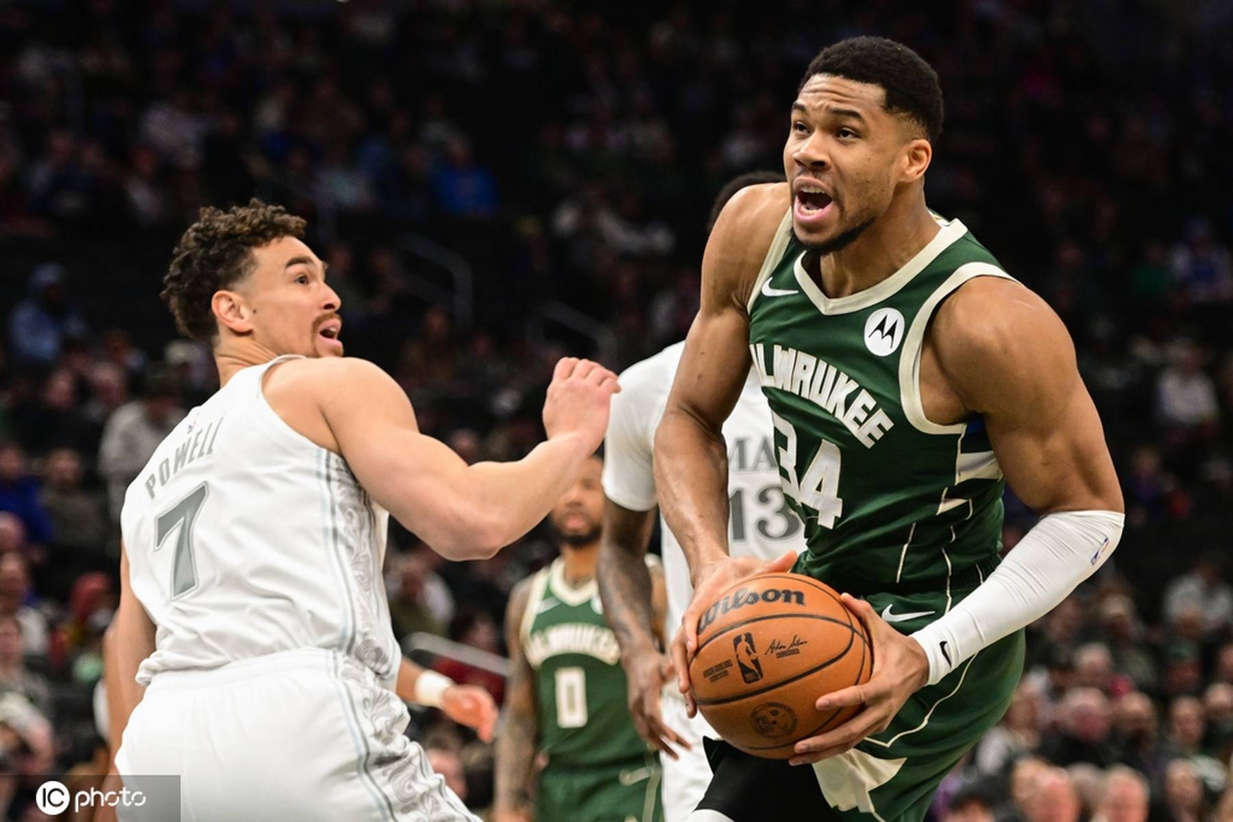 澳客登录入口-雄鹿主场大胜魔术,终结对手两连胜