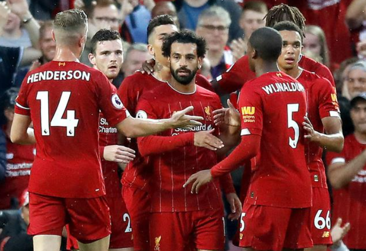 曼市大胜伊斯特汉普顿,领跑积分榜的简单介绍