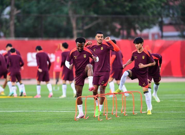 澳客视频-足球比赛中的关键之战格外激烈