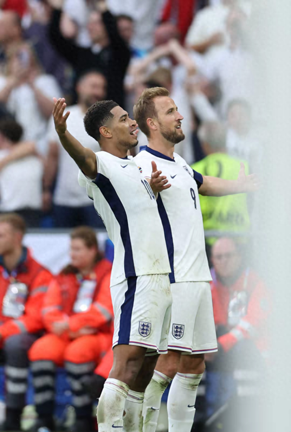 澳客注册-双方实力均衡的较量让现场气氛紧张到极致的简单介绍