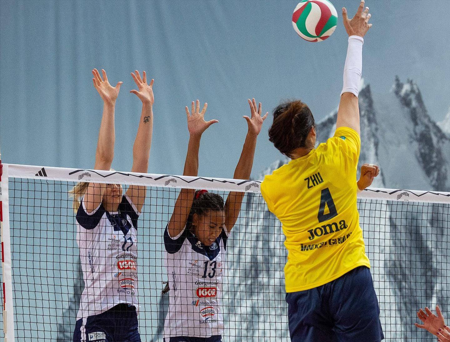 澳客官网入口-关于意外发生!热门球队意外输球,遭遇滑铁卢的信息